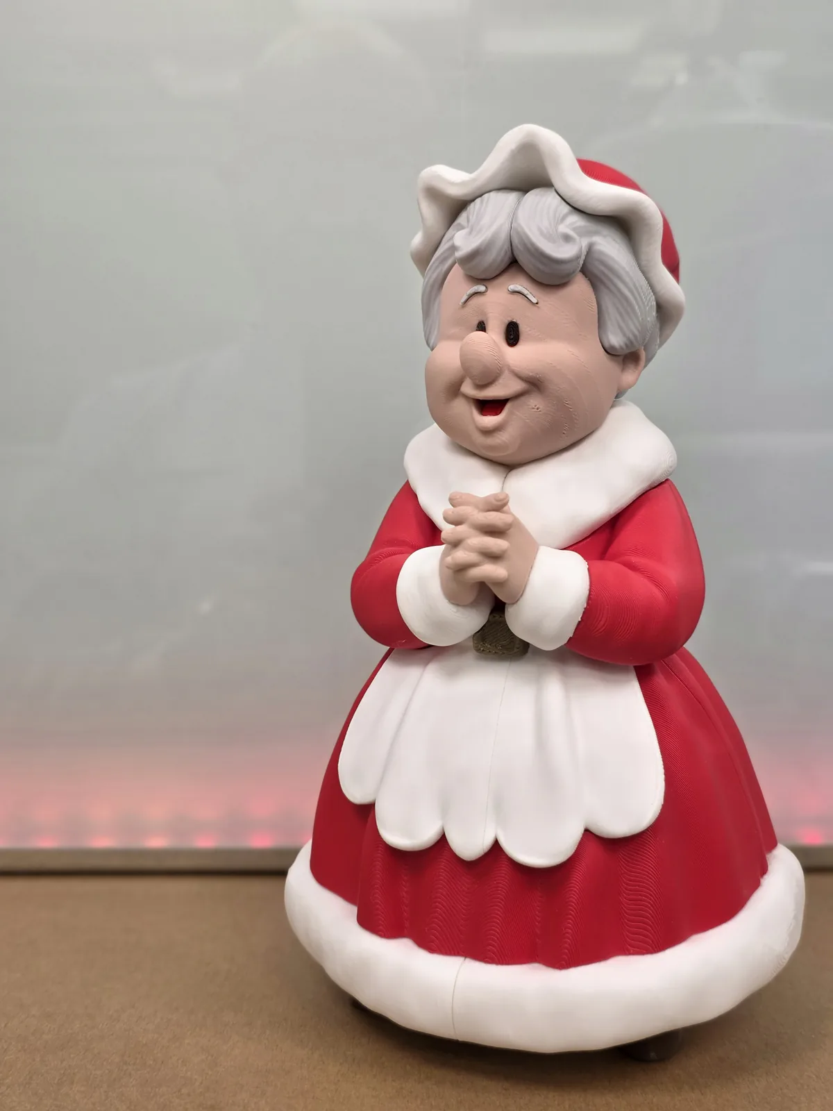 21 cm Mrs. Claus to Assemble