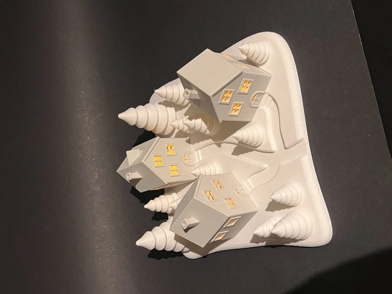 Aldea navideña iluminada impreso en 3D, foto 4