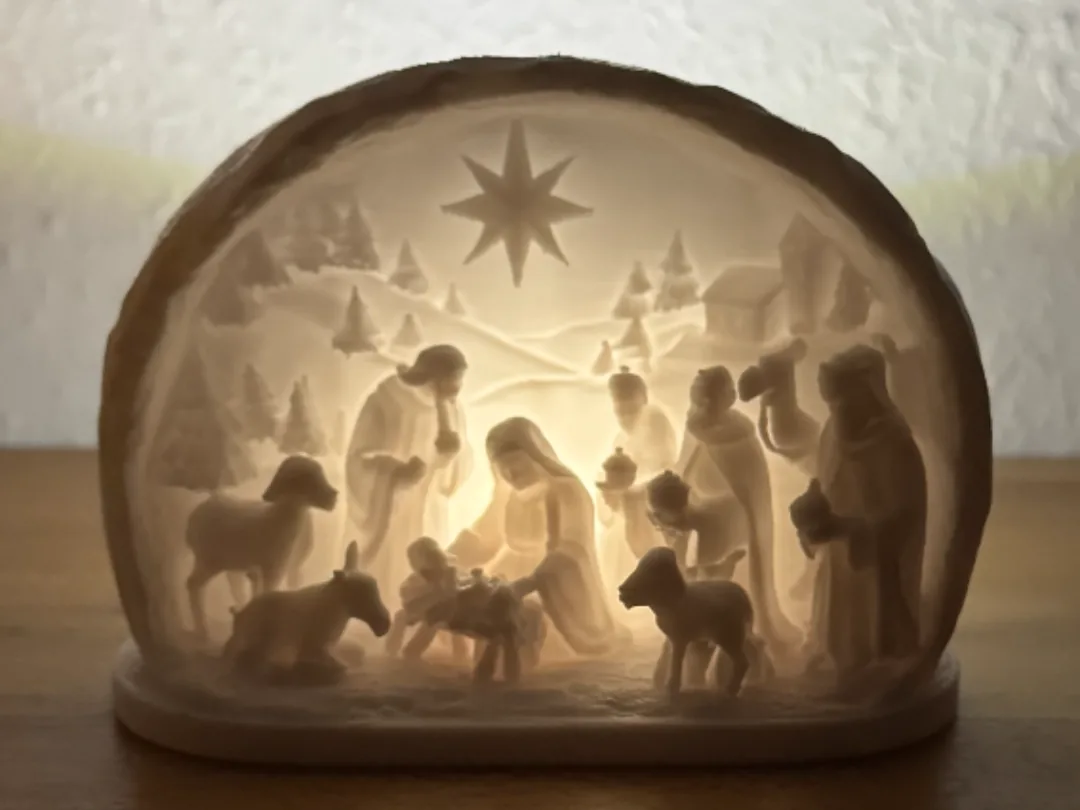 Pesebre en cúpula con luz