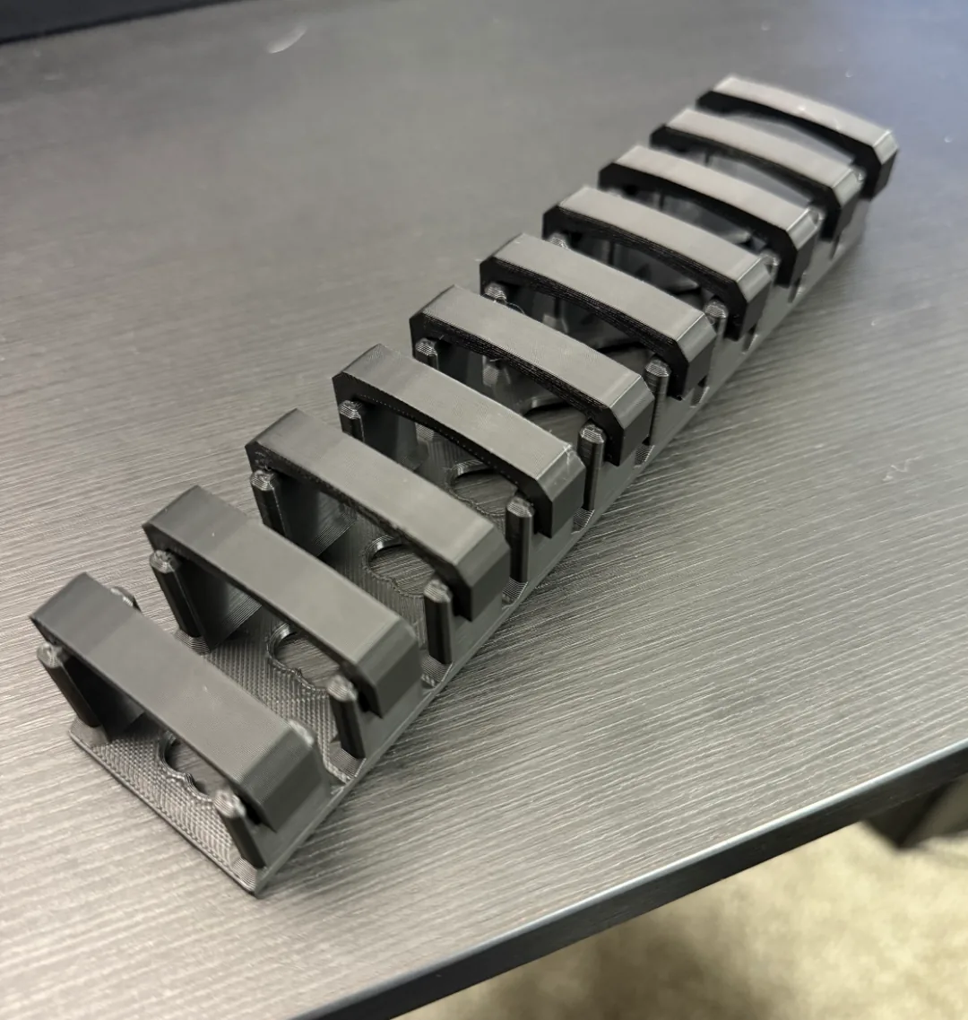 Canaleta organizadora de cables modular