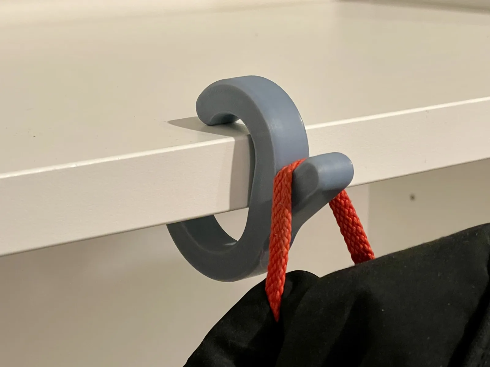 Gancho pequeño para el escritorio
