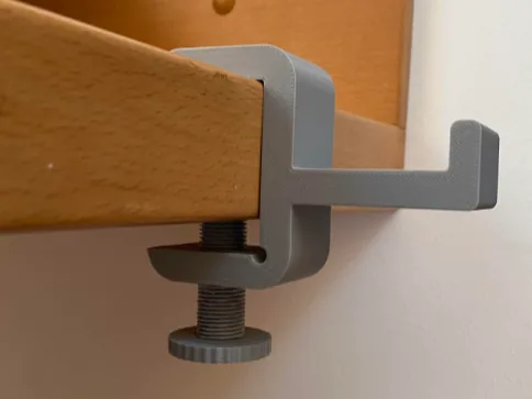 Soporte de audífonos para el borde del escritorio